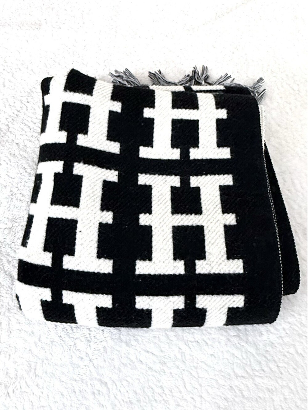 Black White Reversible H Monogram Pattern Scarf Fringe Long Winter Wrap